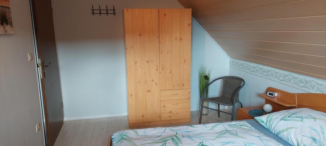 Haus Im Wiesengrund Esens Buitenkant foto
